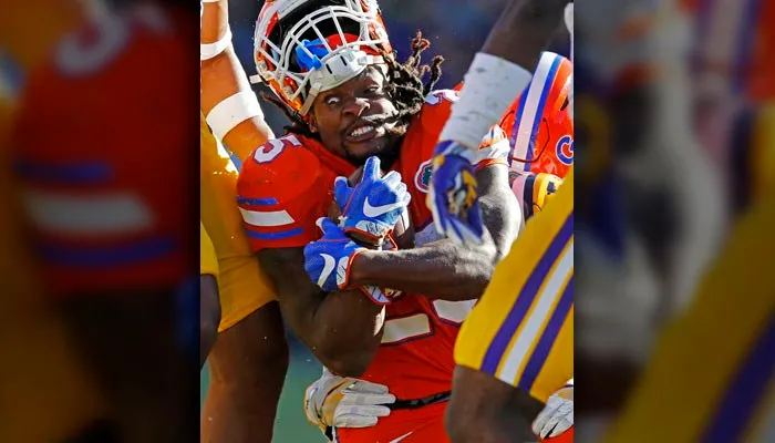Jordan Scarlett's back-to-back 100-yard performances have given Florida some offensive consistency. (AP Photo/Gerald Herbert)