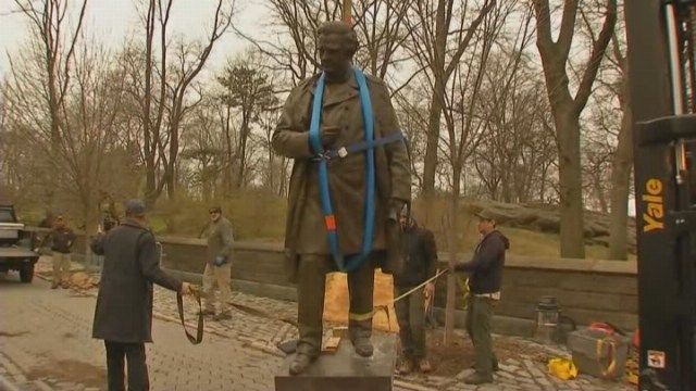 The removal comes after leaders in east Harlem have been asking for seven years that the statue be removed. (Source: WABC/CNN)