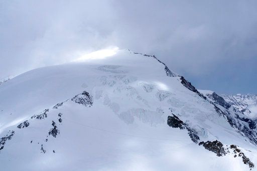 (Kantonspolizei Valais//Keystone via AP). This undated picture provided by the Police Valais, shows Pigne d'Arolla mountain near Arolla, Switzerland.  Police in southwestern Switzerland said Monday, April 30, 2018 four Alpine climbers have died and ano...